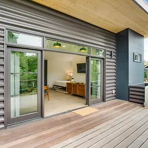 The Treehouse USA