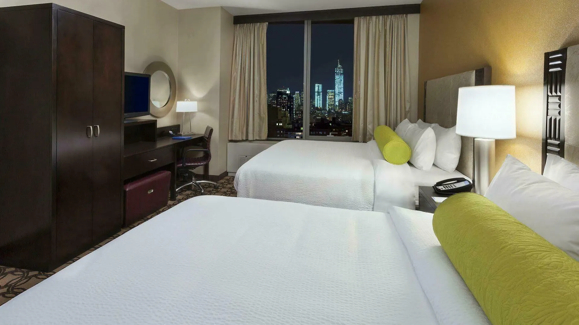 Fairfield Inn & Suites By Marriott New York Midtown Manhattan/Penn Station Hotel